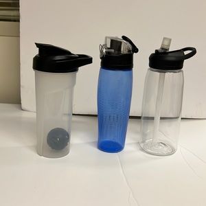Camelbak water bottle 1 litre , seltzer stream bottle, smoothy bottle